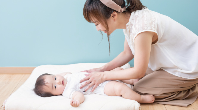 おやこが笑顔になる ベビーマッサージとふれあい遊び